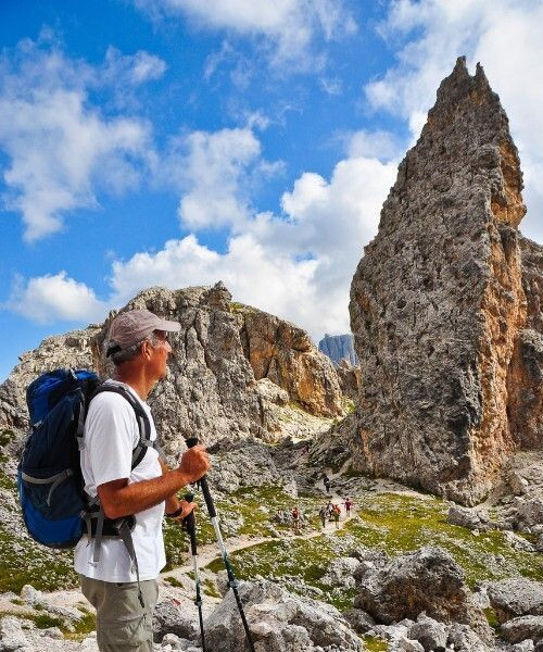 Descente de la Forcella Cier vers le Passo Gardena - Dolomites - Italie
