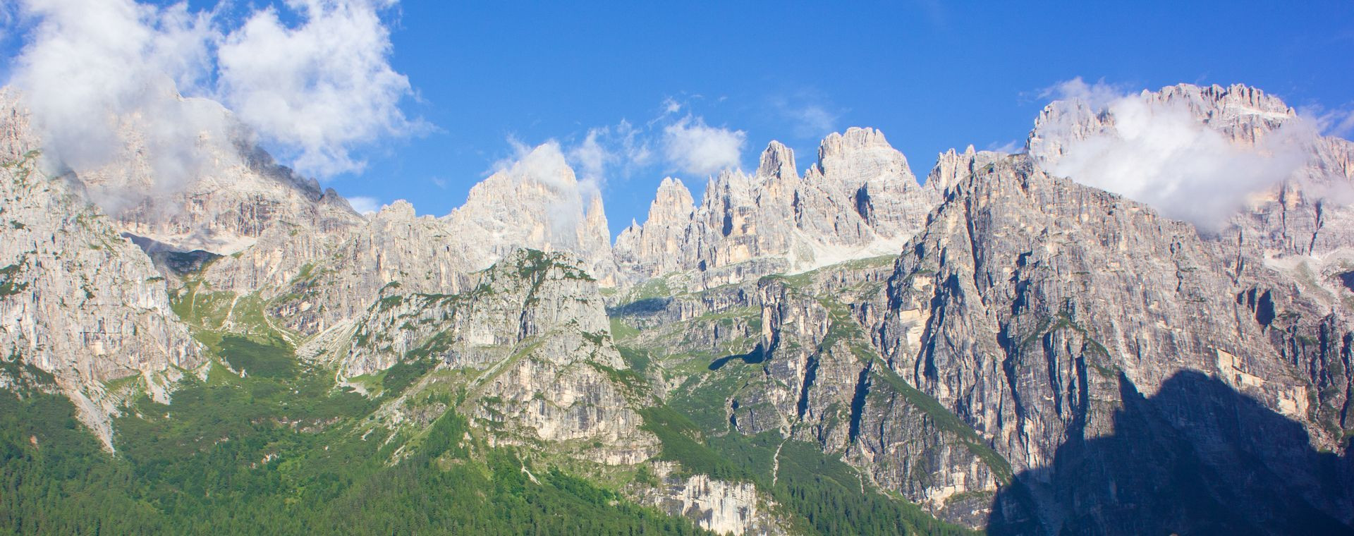 Cimes rocheuses des Dolomites de Brenta - Dolomites - Italie