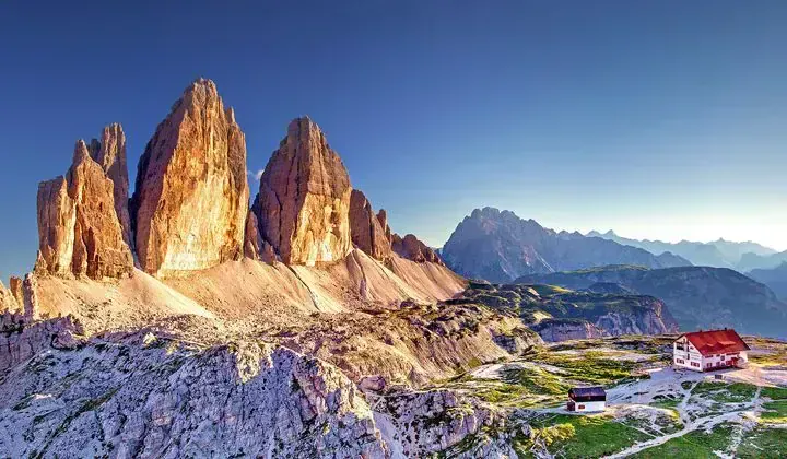 Tre Cime Di Lavaredo Refuge A Locatelli Dolomites - Dolomites